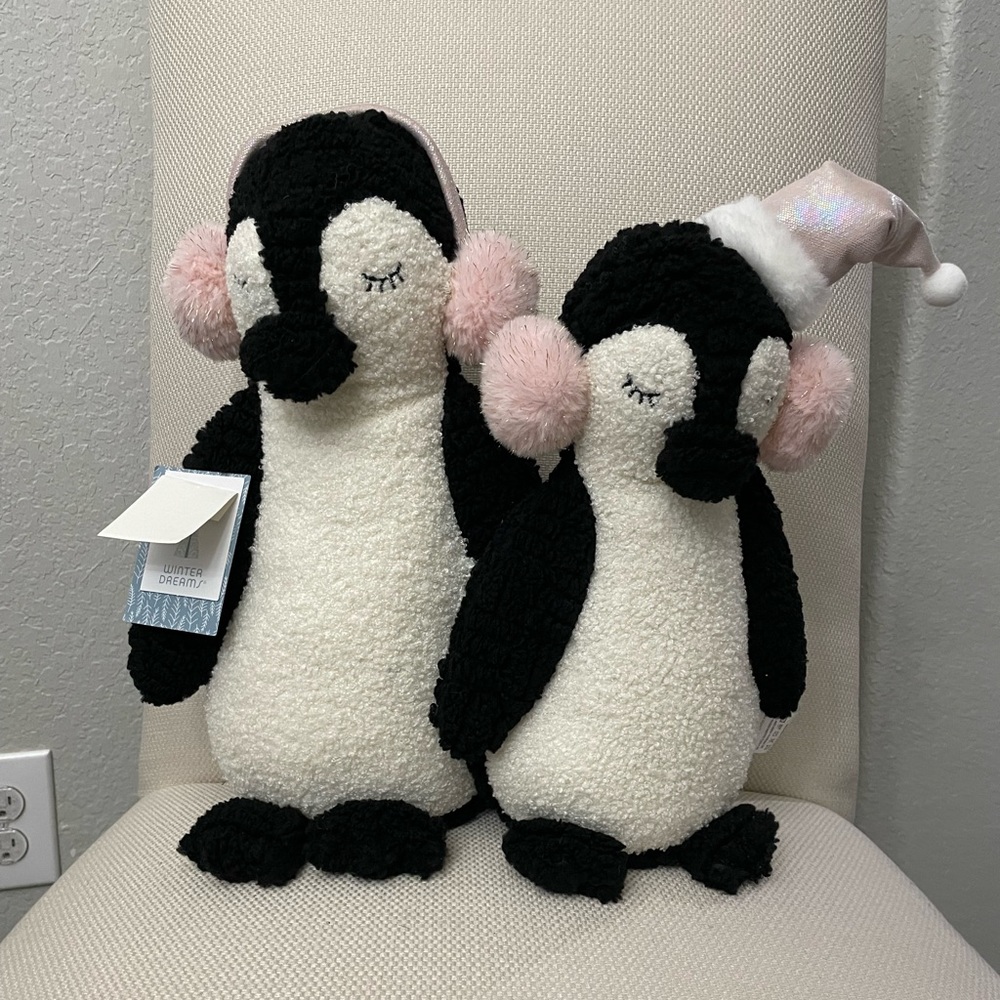 VIRAL winter dreams penguin pair with pink earmuffs